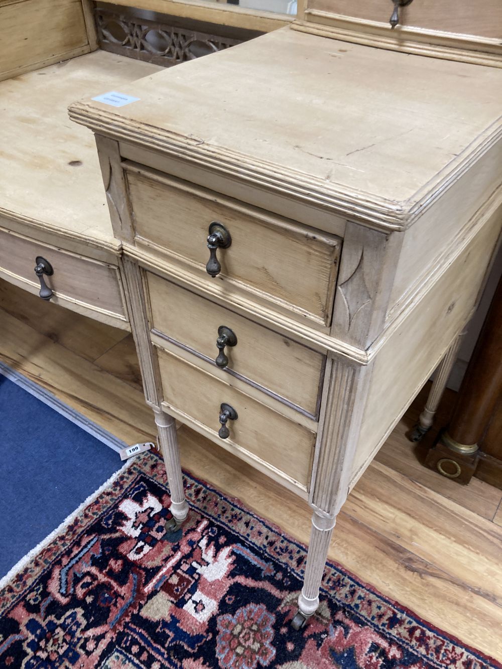 An Edwardian pine dressing table, width 136cm depth 58cm height 166cm